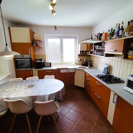 度假居 House With 3 Bedrooms And Pool *