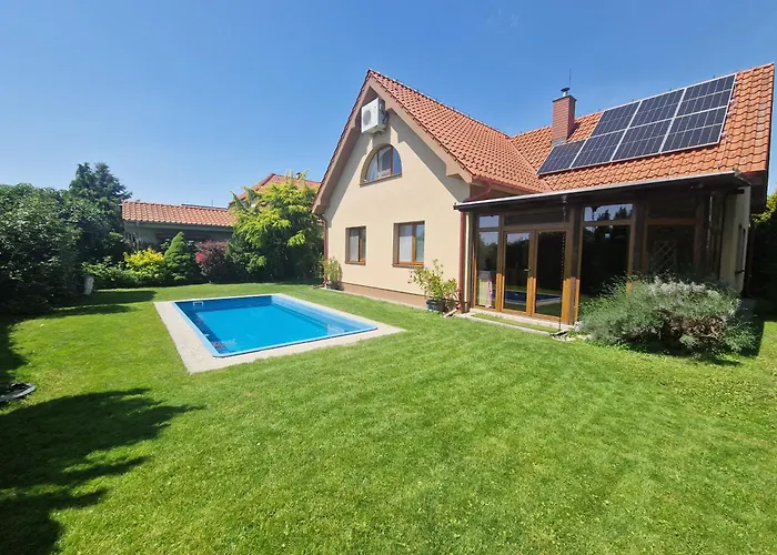 House With 3 Bedrooms And Pool