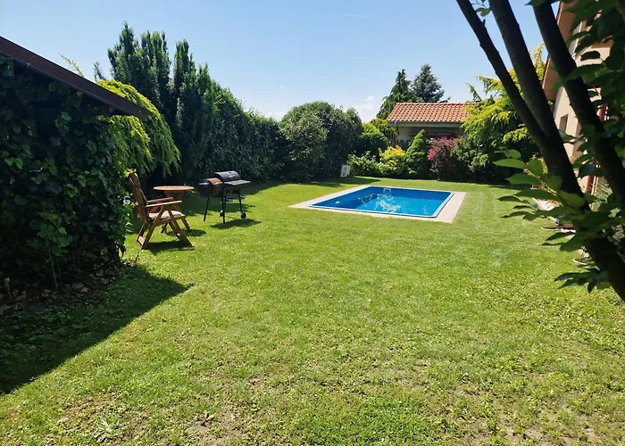 House With 3 Bedrooms And Pool