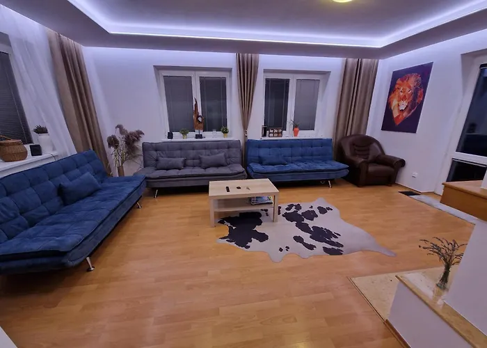 Hébergement de vacances House With 3 Bedrooms And Pool