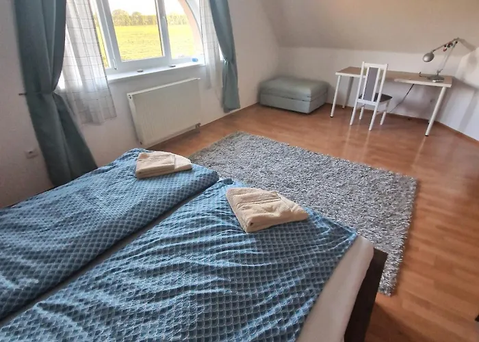 House With 3 Bedrooms And Pool * Dunajska Luzna